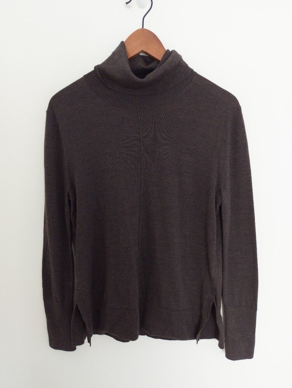 Banana Republic Brown 100% Merino Wool Center Seam Turtleneck Sweater Size S